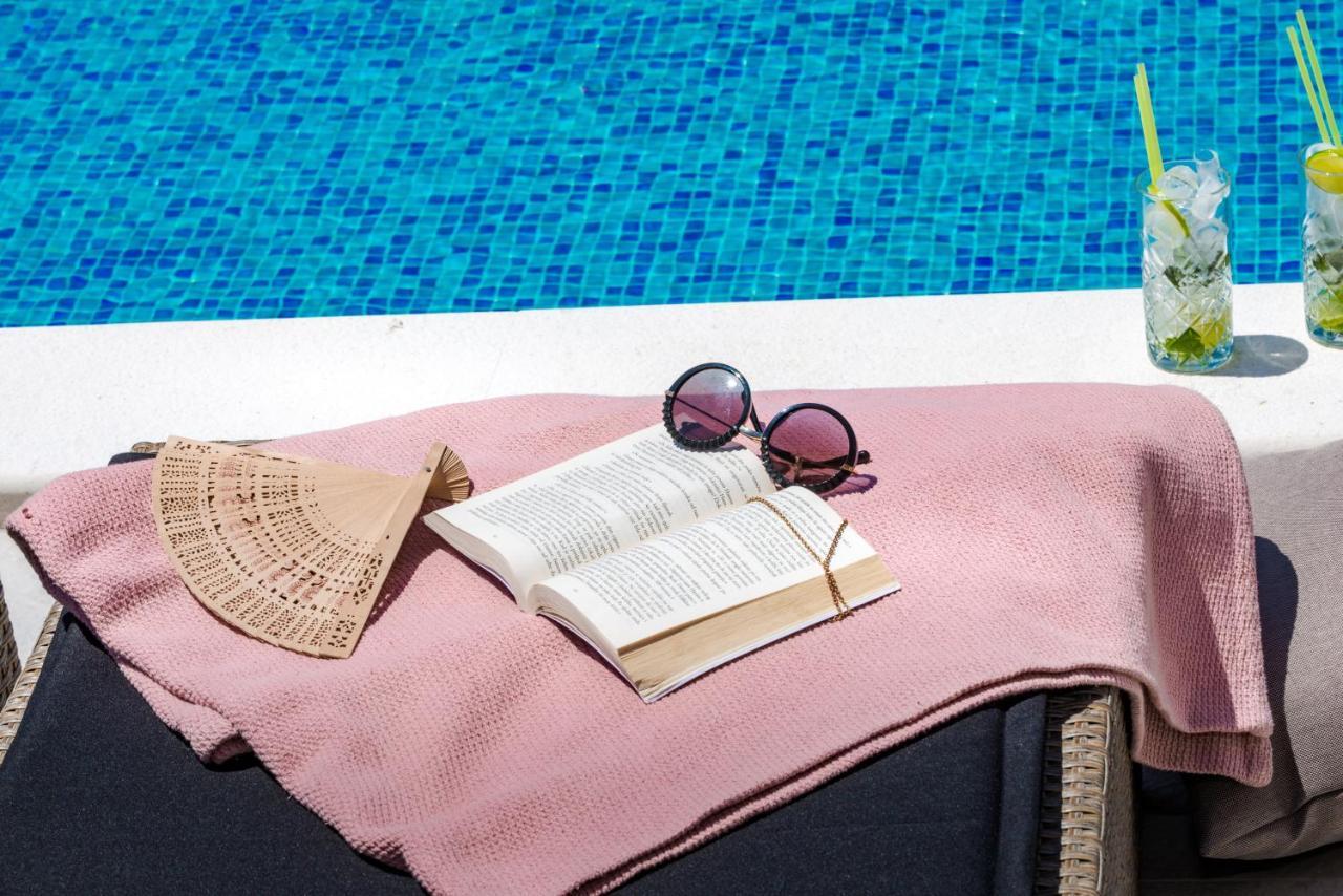 Villa Luigi With A Pool ツァヴタット エクステリア 写真